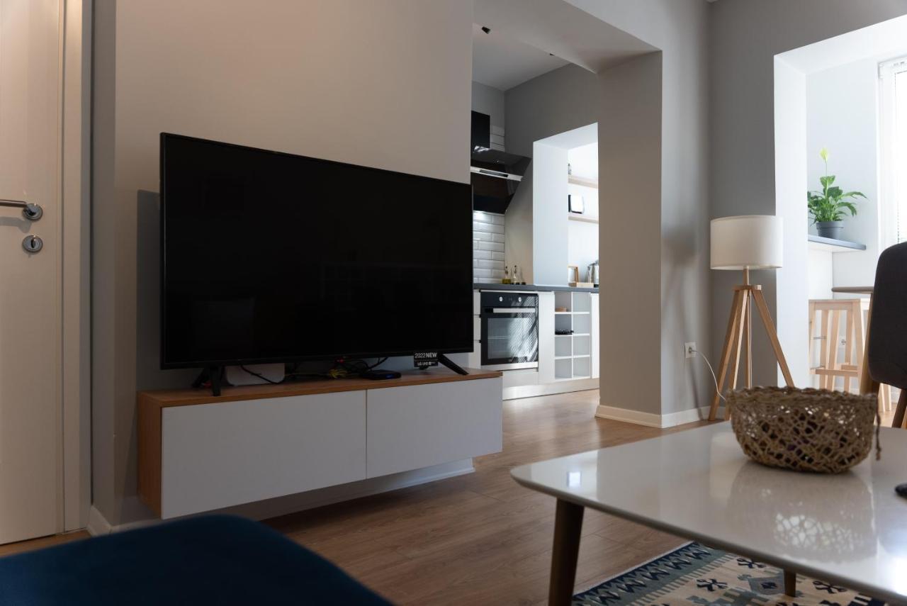City Center Apartment Tirana Esterno foto
