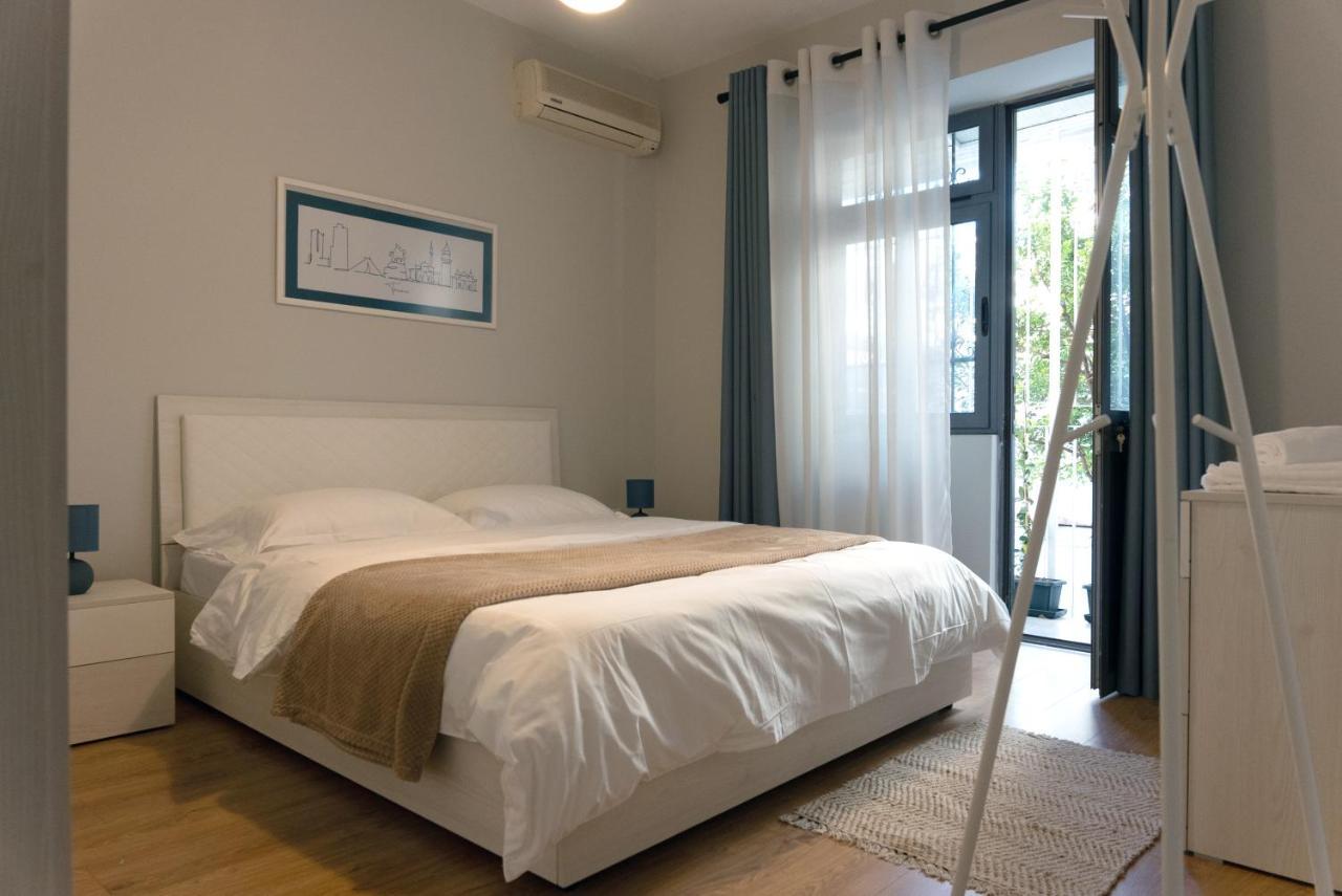 City Center Apartment Tirana Esterno foto
